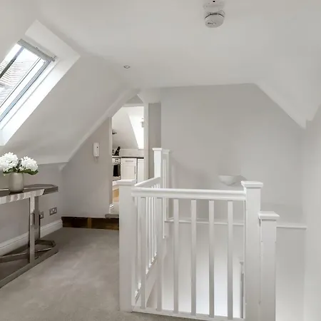 Gorgeous Apartment In The Centre Of Winchester Esterno foto